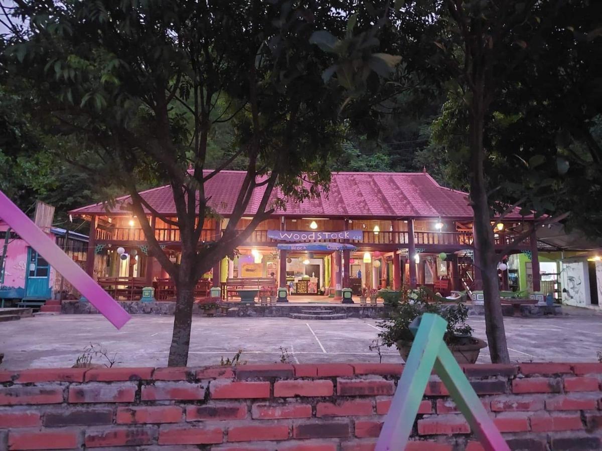 Woodstock Beach Camp Hien Hao Buitenkant foto