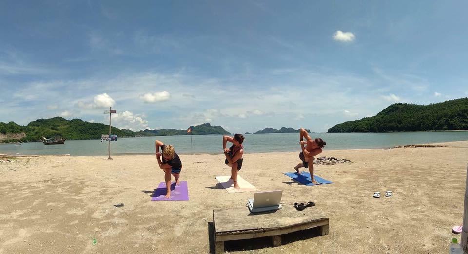 Woodstock Beach Camp Hien Hao Buitenkant foto
